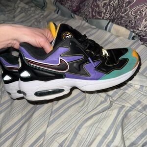 Nike Men’s Air Max 2
Multicolor Sneakers